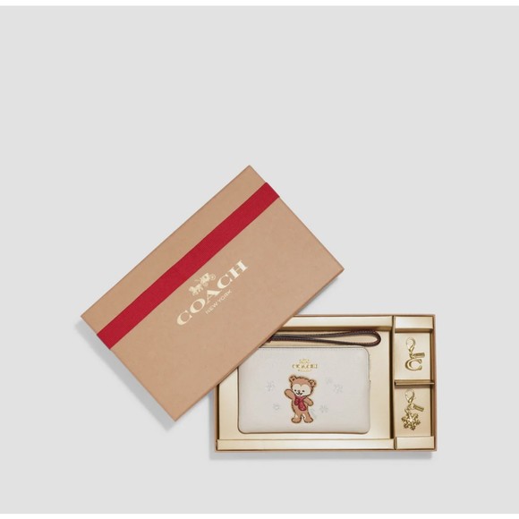 COACH Boxed Snowflake Bear Corner Zip Wristlet Chalk Leather CE891 NWT $148 - Picture 8 of 8
